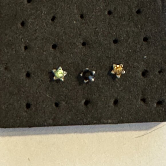 20 Gauge Topaz Yellow Star Shaped Nose Rings - Picture 10 of 16